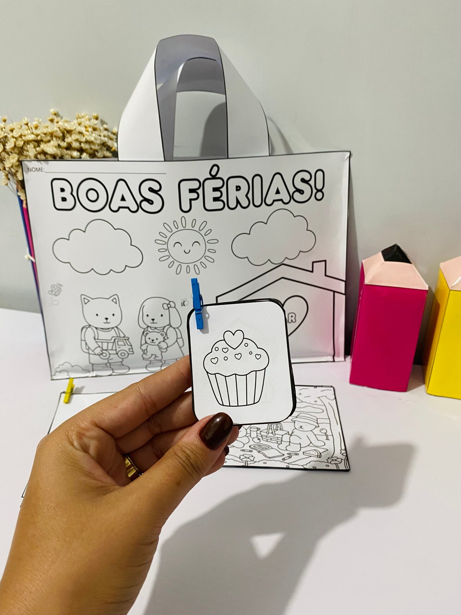 KIT BOBBIE GOODS- BOAS FÉRIAS COM 60 ATIVIDADES PARA COLORIR BOBBIE GOODS - Imagem 3